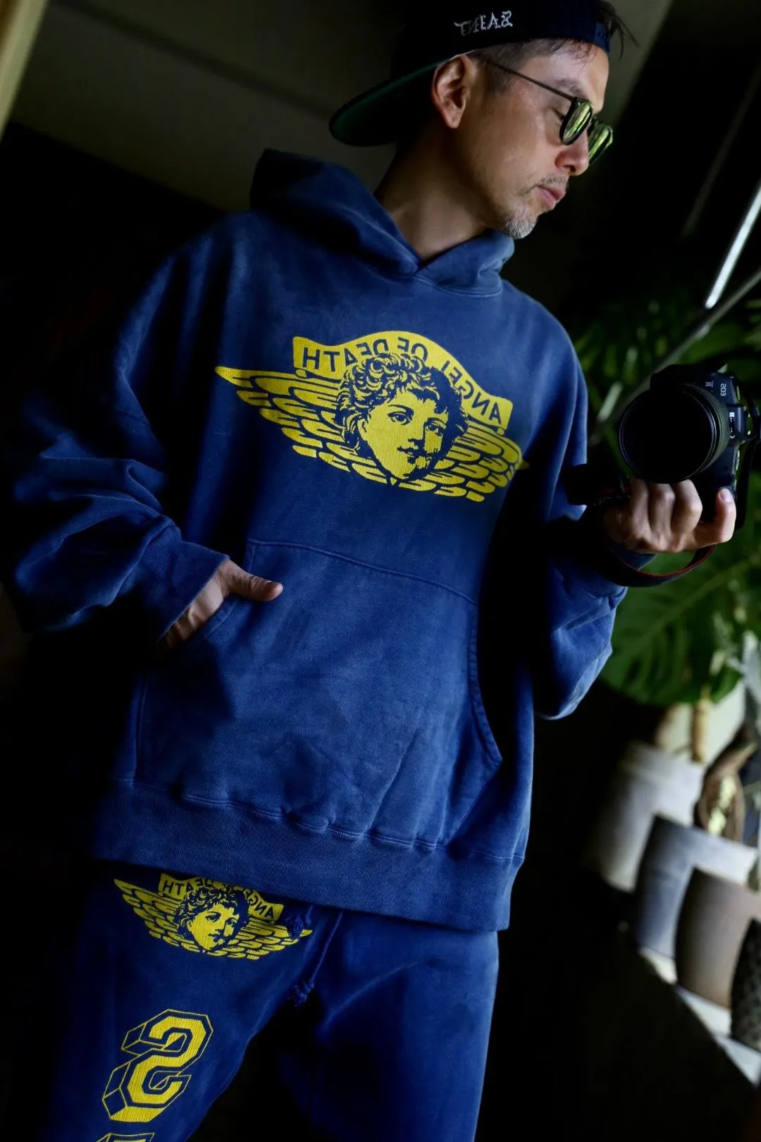 SAINT M×××××× ANGEL HOODIE/NAVY Angel Reborn Blue Hoodie Washed Blue S-XL Assute Garment Dyeing Full Clothes Water Fading Mud Dyeing Dirty Distress New Vintage Ceiling God Tailoring Original Super Loose Fit Customized Original Accessories God-level Print Restoration
